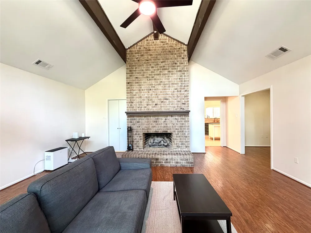 5700 Stage Line Drive Arlington, TX 76017