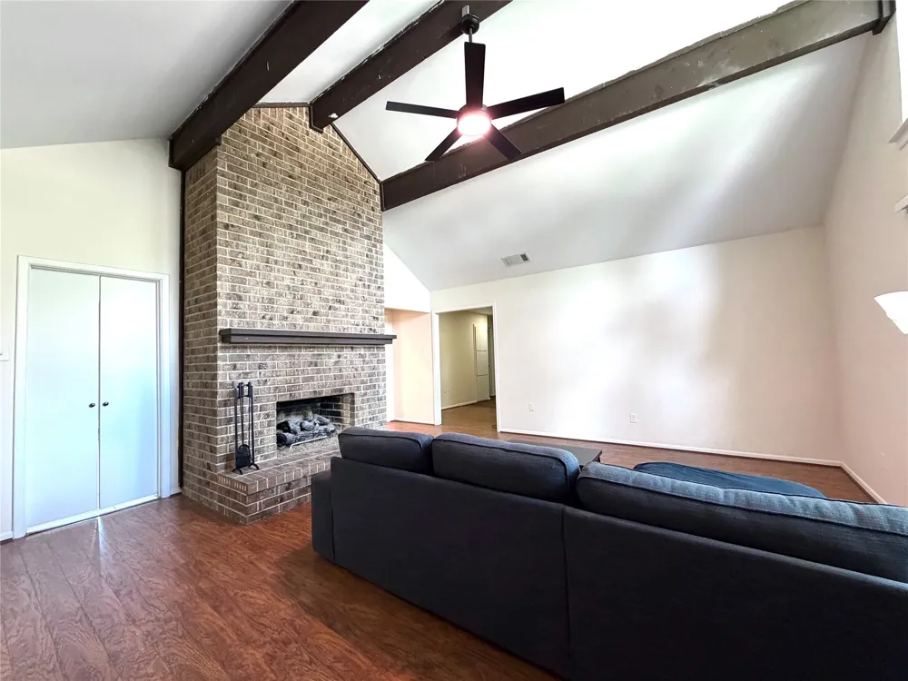 5700 Stage Line Drive Arlington, TX 76017