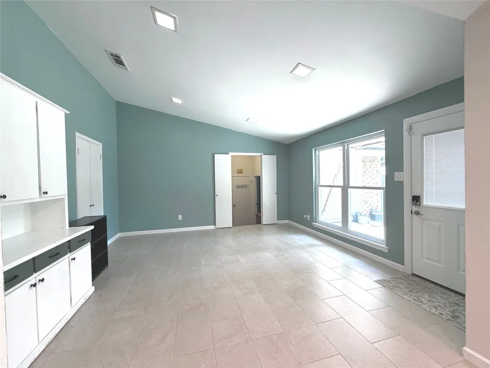 5700 Stage Line Drive Arlington, TX 76017
