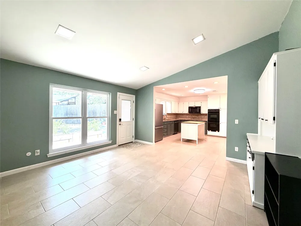 5700 Stage Line Drive Arlington, TX 76017