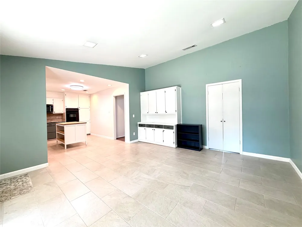 5700 Stage Line Drive Arlington, TX 76017