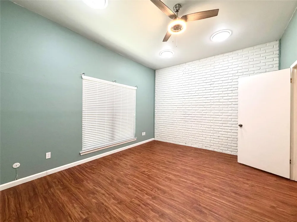 5700 Stage Line Drive Arlington, TX 76017