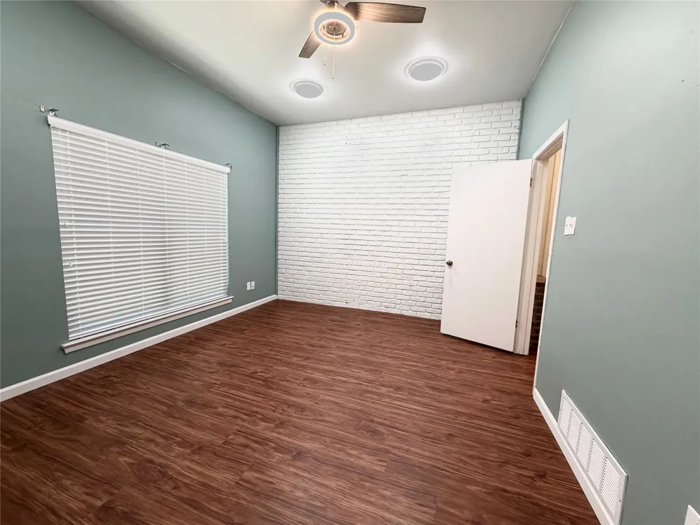 5700 Stage Line Drive Arlington, TX 76017