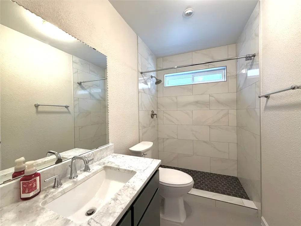 5700 Stage Line Drive Arlington, TX 76017