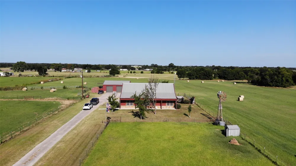 716 County Road 3241 Paradise, TX 76073