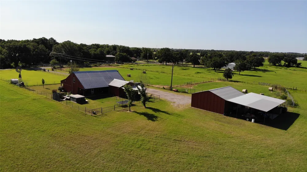 716 County Road 3241 Paradise, TX 76073