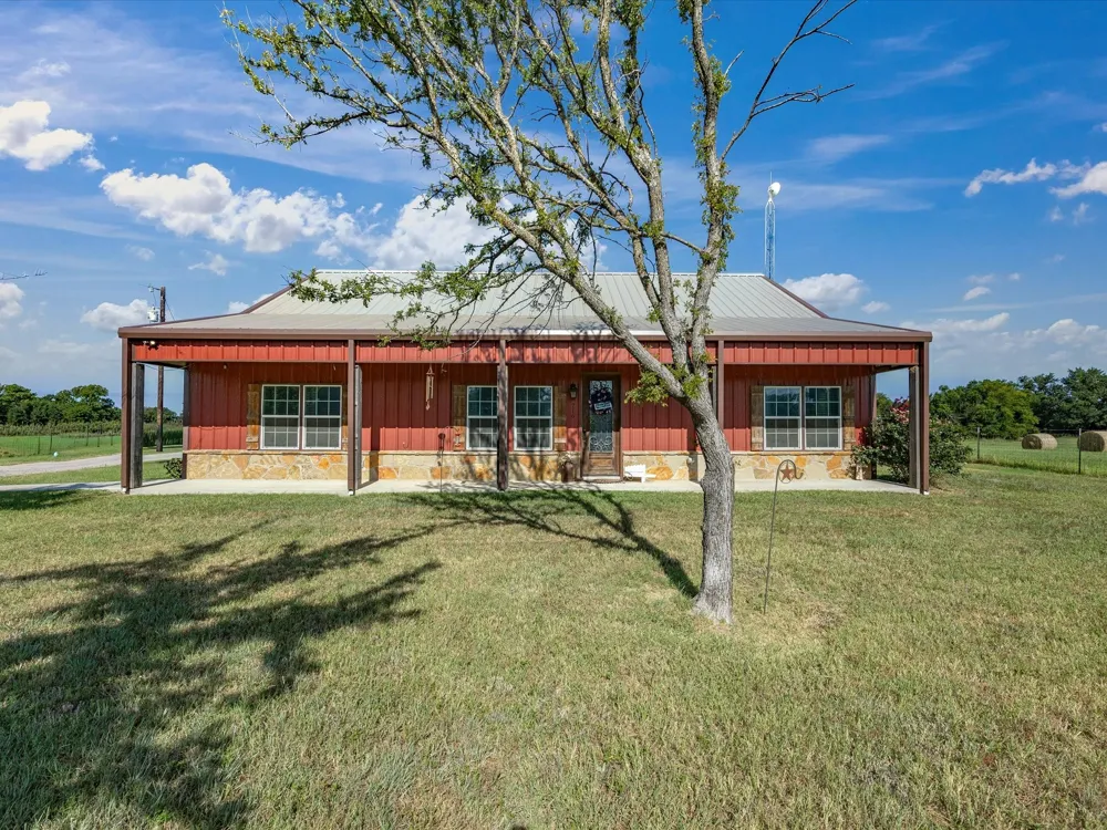 716 County Road 3241 Paradise, TX 76073