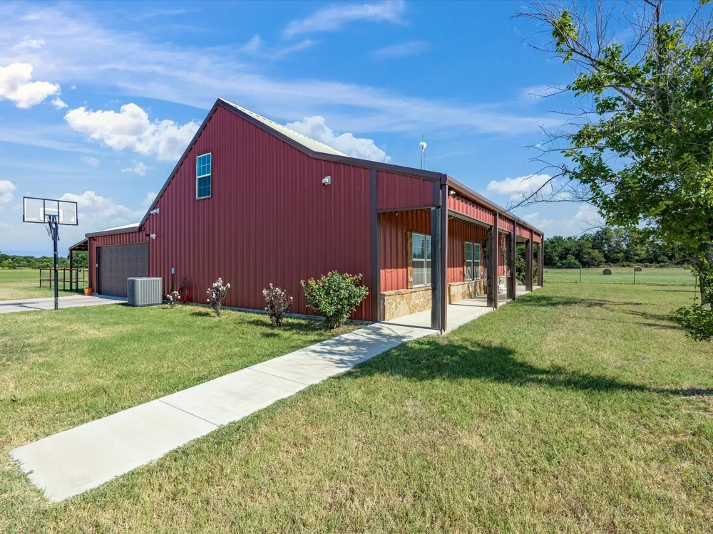 716 County Road 3241 Paradise, TX 76073