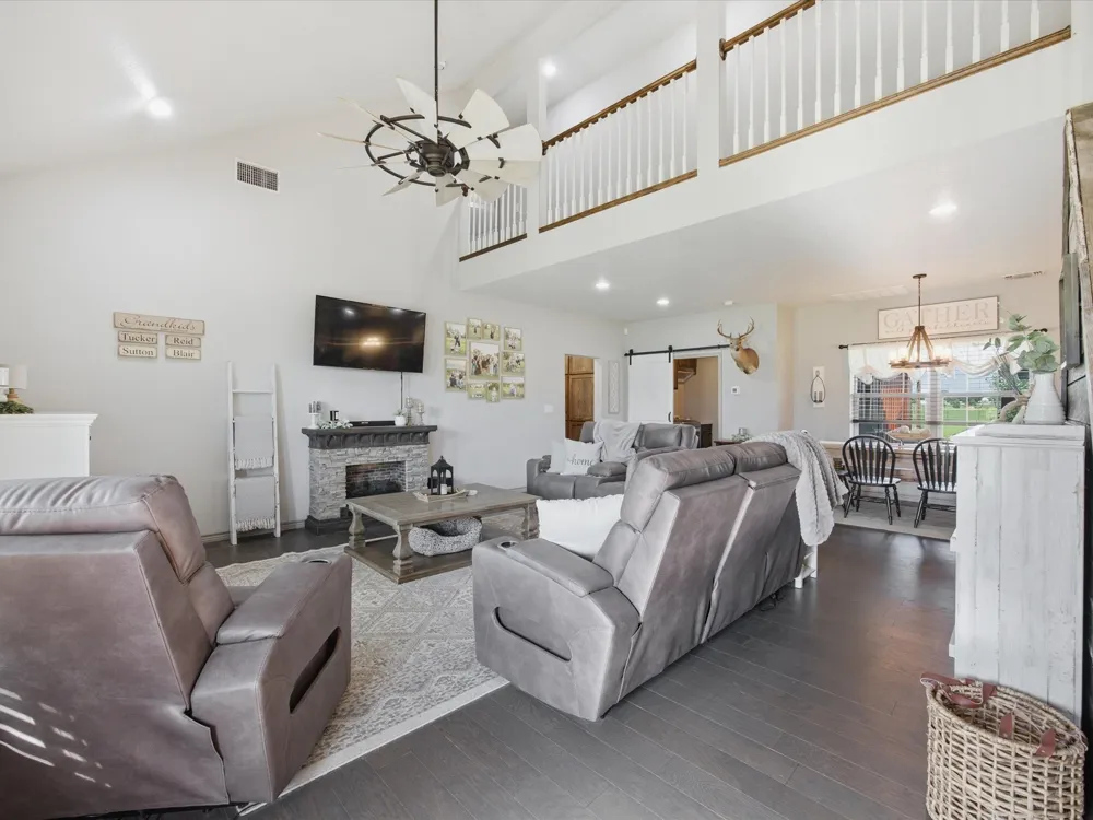 716 County Road 3241 Paradise, TX 76073