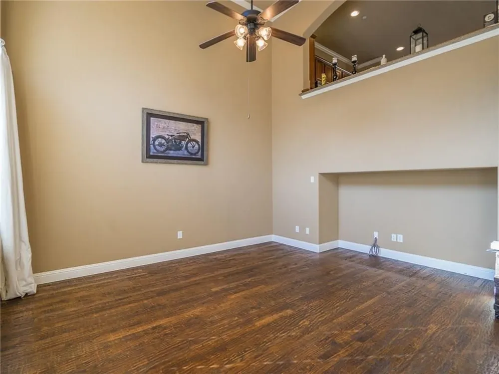 5733 Lois Lane Plano, TX 75024