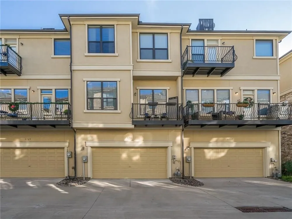 5733 Lois Lane Plano, TX 75024