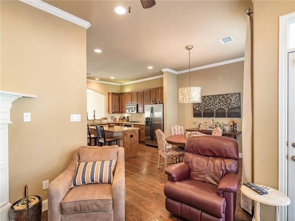 5733 Lois Lane Plano, TX 75024