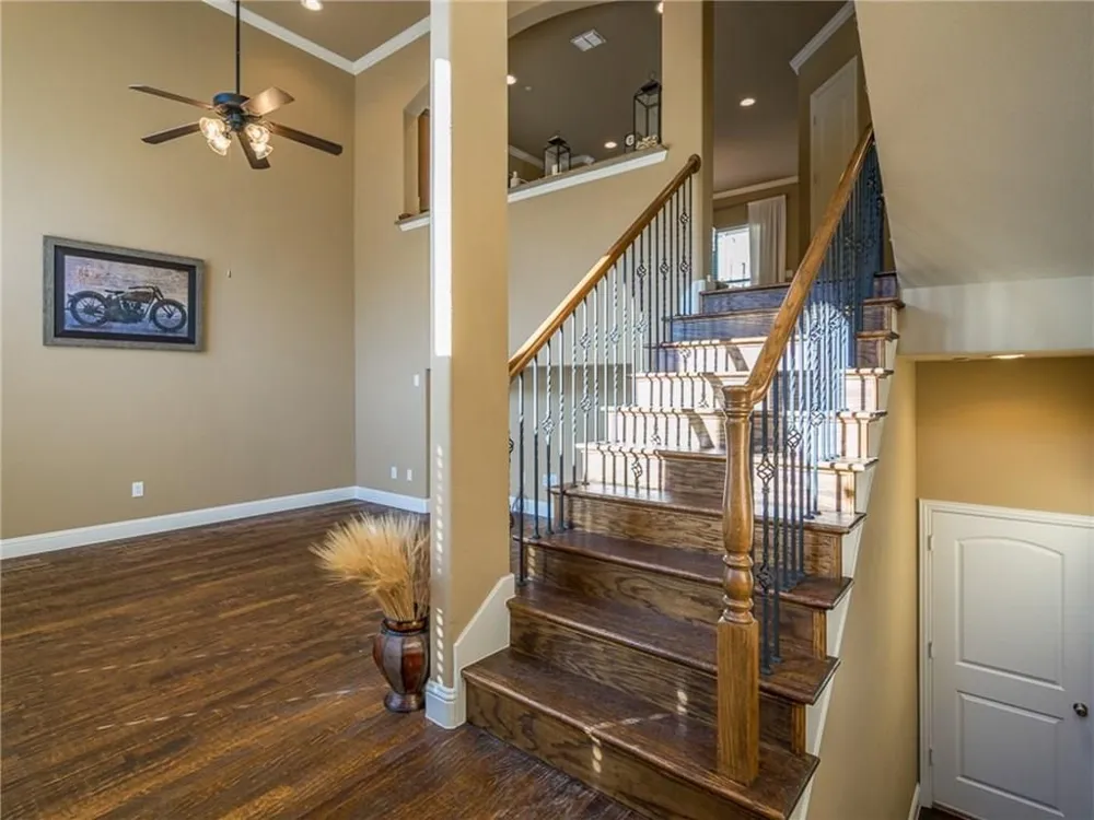 5733 Lois Lane Plano, TX 75024