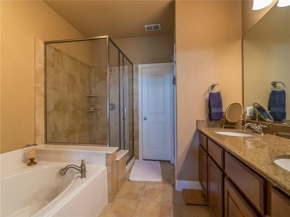 5733 Lois Lane Plano, TX 75024