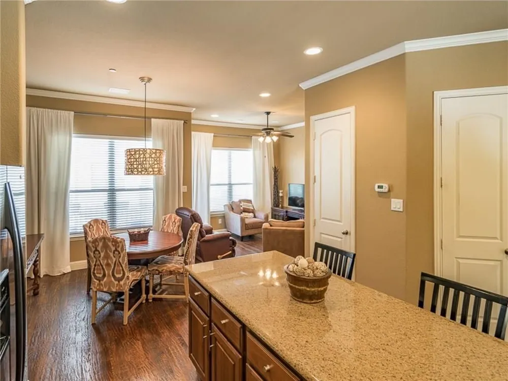 5733 Lois Lane Plano, TX 75024