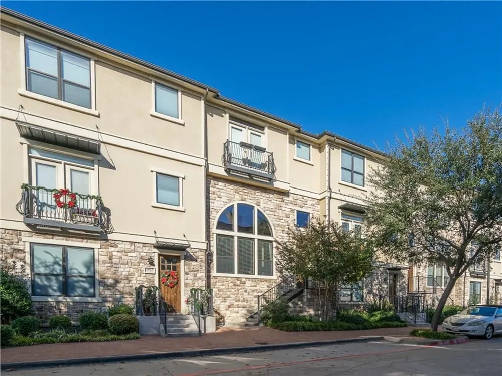 5733 Lois Lane Plano, TX 75024