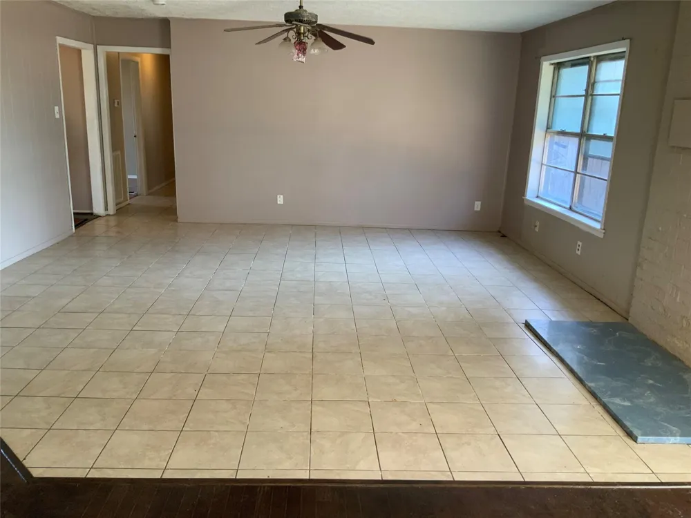 301 Travis Street Baytown, TX 77520