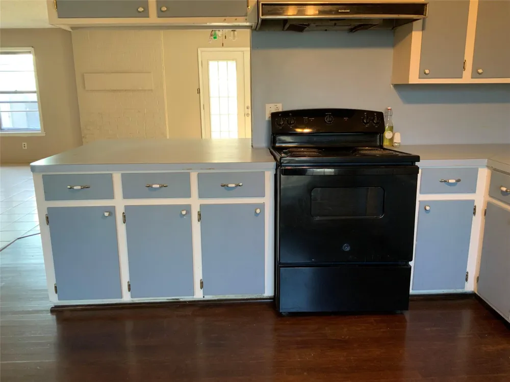 301 Travis Street Baytown, TX 77520