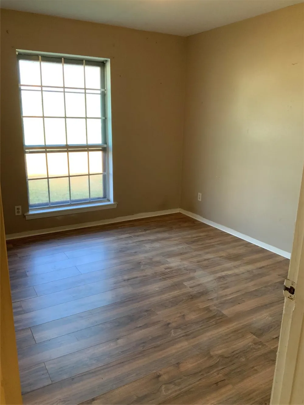 301 Travis Street Baytown, TX 77520