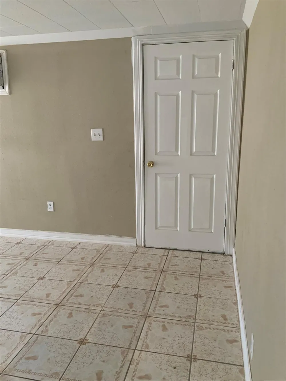 301 Travis Street Baytown, TX 77520