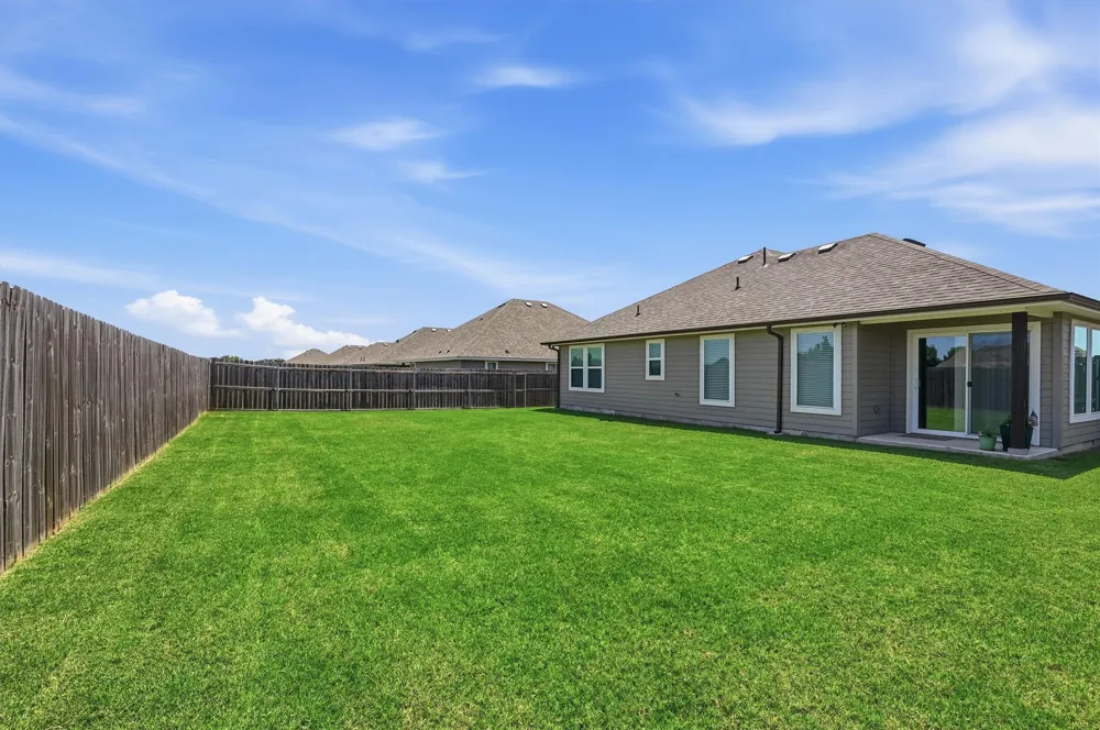 111 Mustang Drive Lindsay, TX 76240