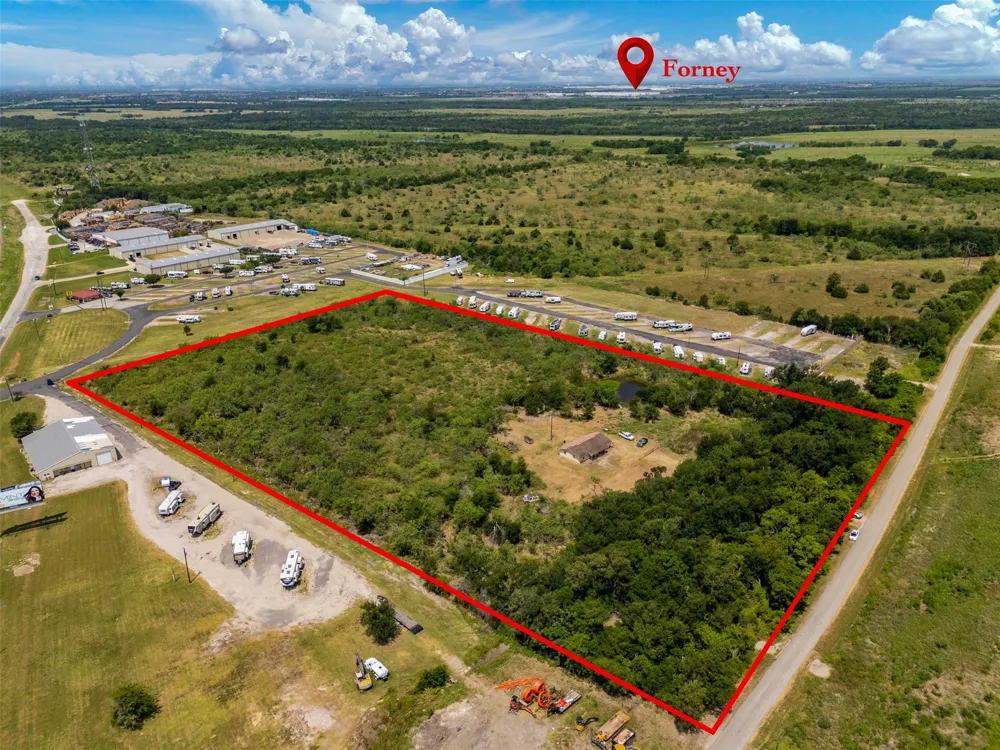 11259 County Road 305 Terrell, TX 75160