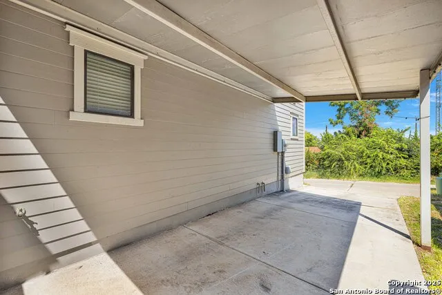 1162 Olive St San Antonio, TX 78202