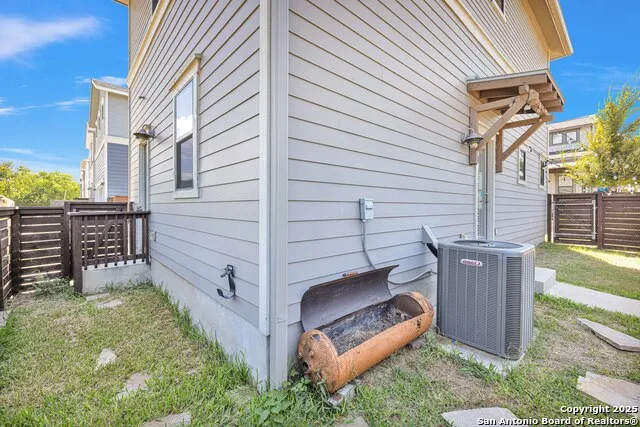 1162 Olive St San Antonio, TX 78202