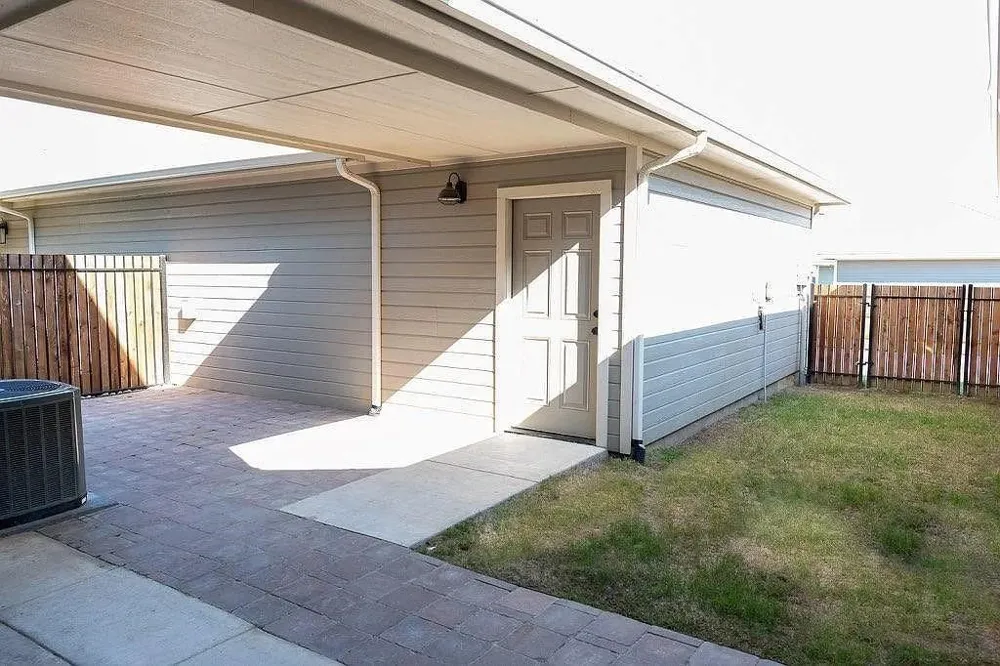 321 Tinker Trail Burleson, TX 76028