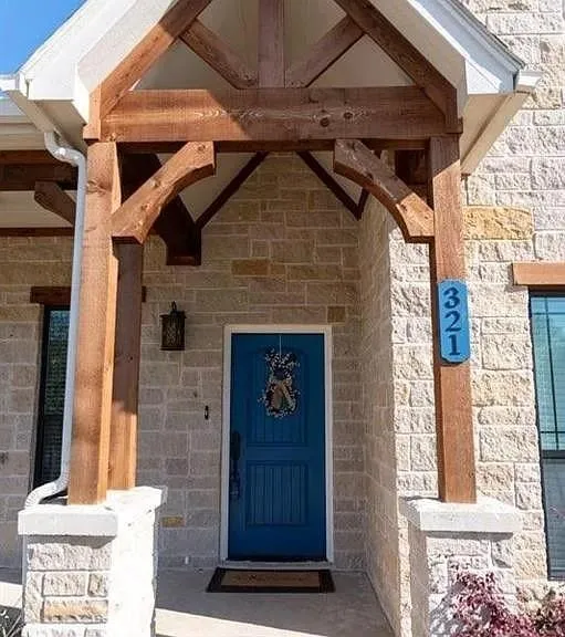 321 Tinker Trail Burleson, TX 76028