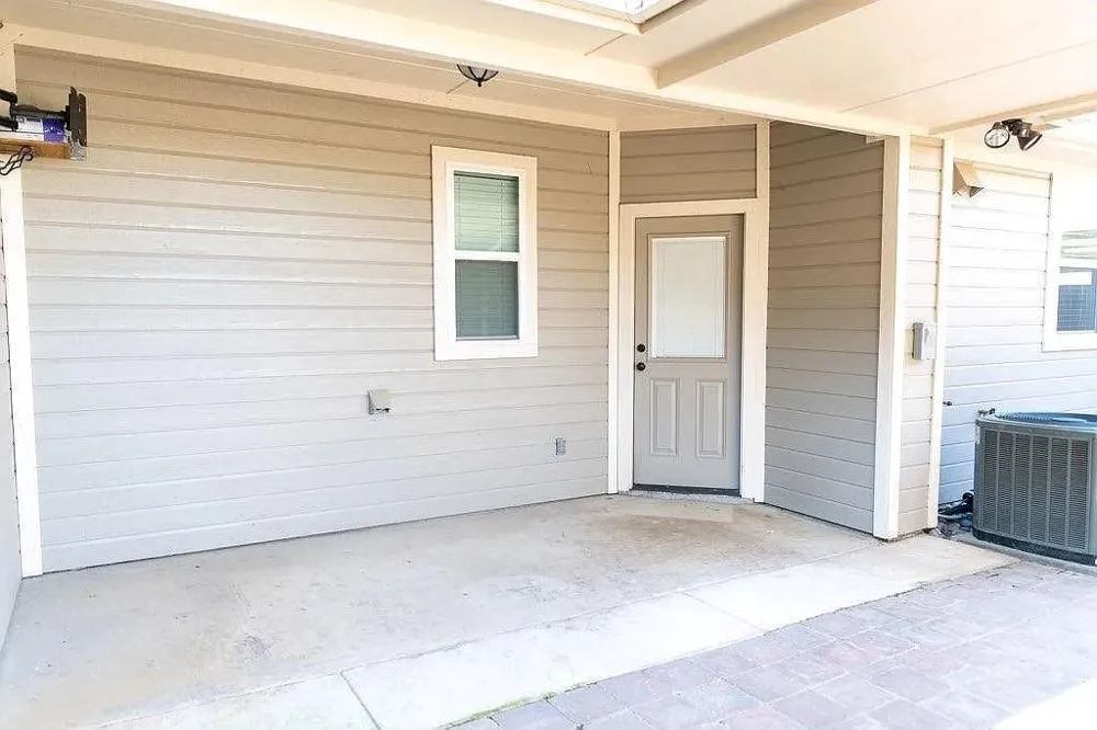 321 Tinker Trail Burleson, TX 76028