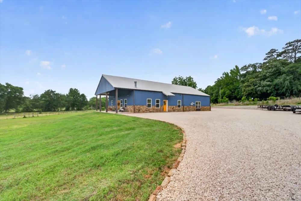 3443 CR 137 Flint, TX 75762