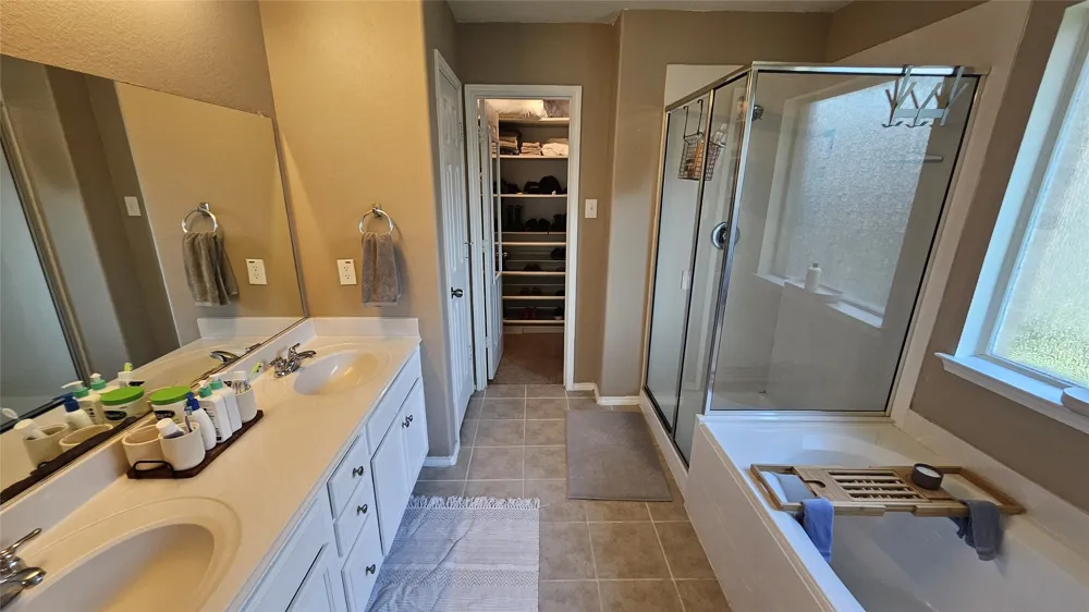 452 Paddle Drive Crowley, TX 76036
