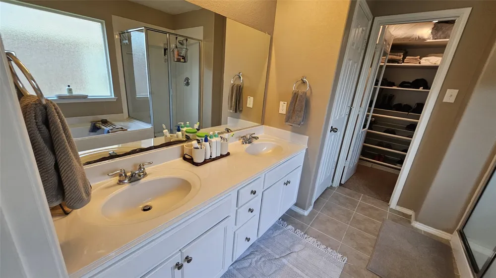 452 Paddle Drive Crowley, TX 76036
