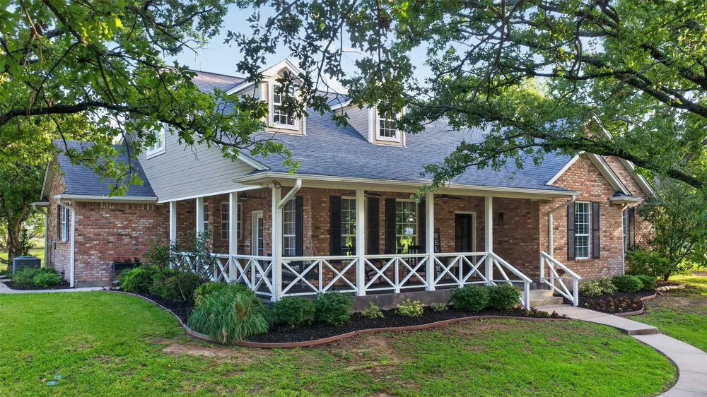 443 County Road 3342 Paradise, TX 76073