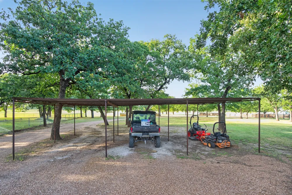 443 County Road 3342 Paradise, TX 76073