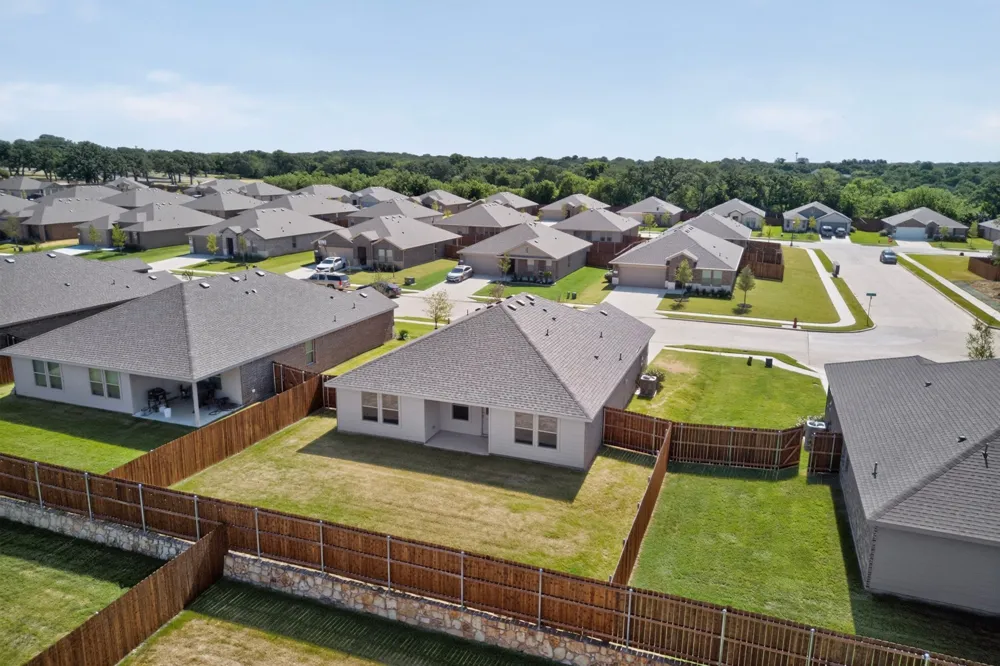332 Pecos Drive Azle, TX 76020