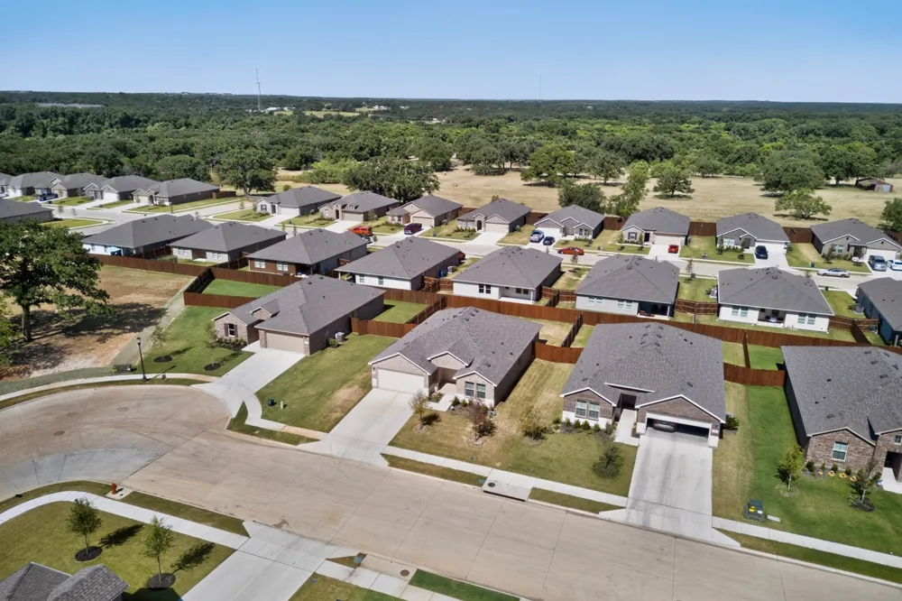 332 Pecos Drive Azle, TX 76020
