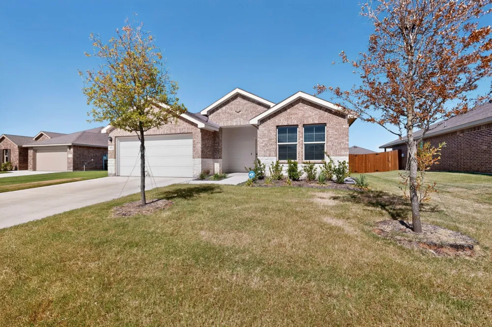 332 Pecos Drive Azle, TX 76020
