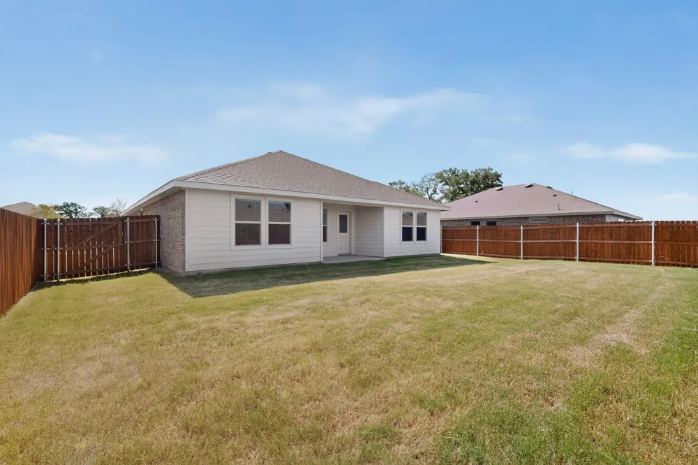 332 Pecos Drive Azle, TX 76020