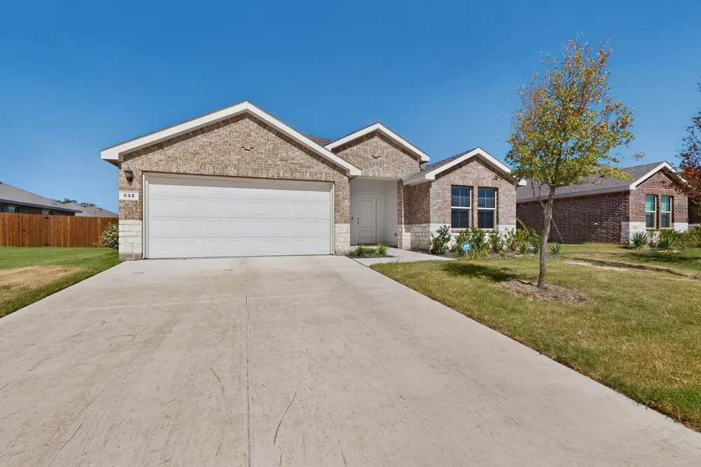 332 Pecos Drive Azle, TX 76020