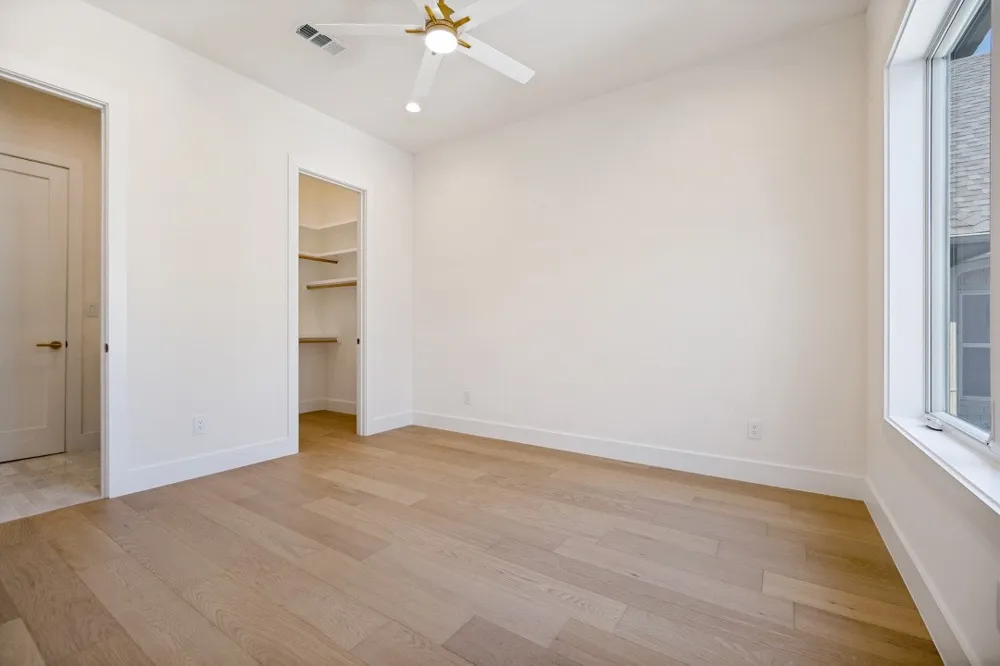3719 W Beverly Drive Dallas, TX 75209