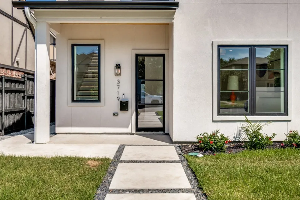 3719 W Beverly Drive Dallas, TX 75209
