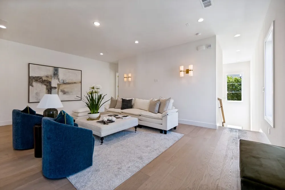 3719 W Beverly Drive Dallas, TX 75209