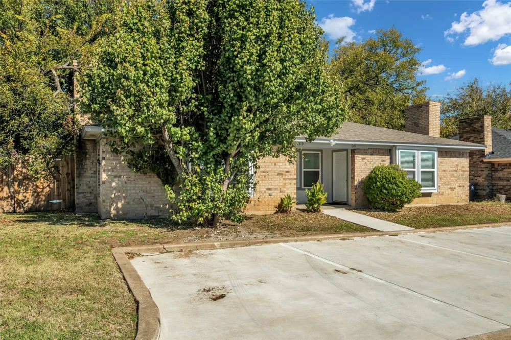 1319 Parkway Court Arlington, TX 76010