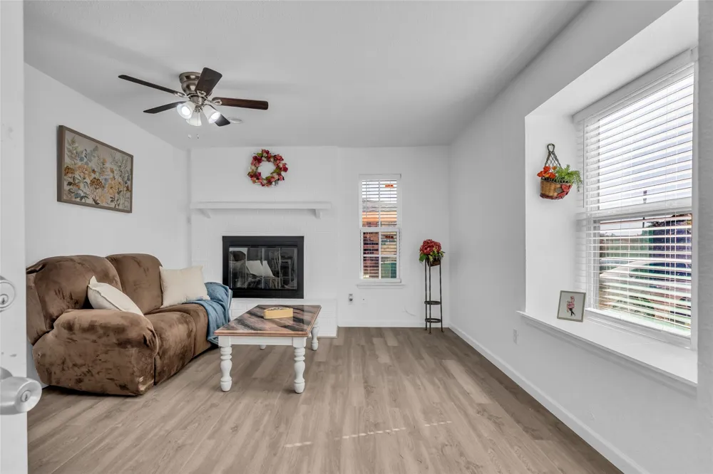 1319 Parkway Court Arlington, TX 76010