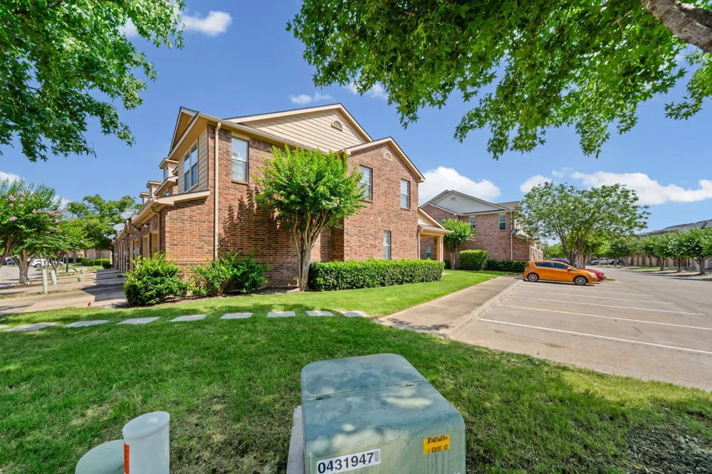 2204 Canterbury Park Drive Grand Prairie, TX 75050