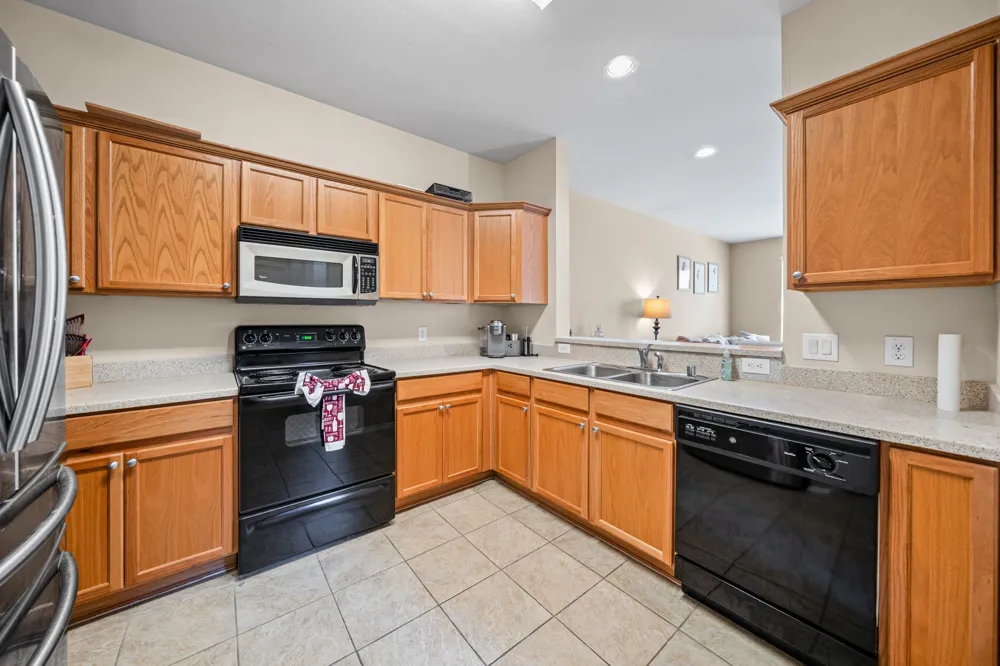 2204 Canterbury Park Drive Grand Prairie, TX 75050