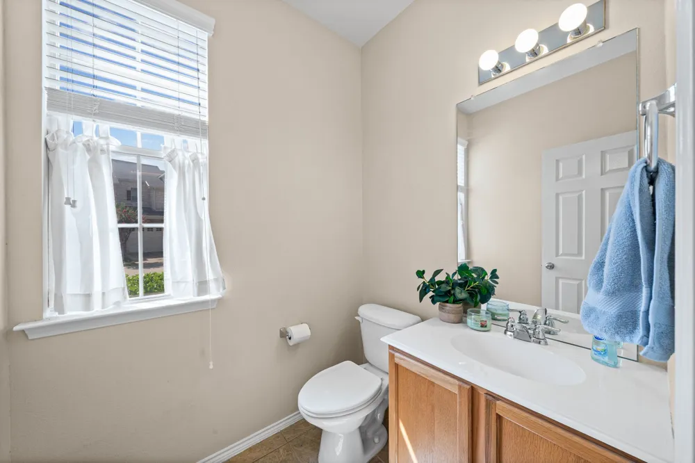 2204 Canterbury Park Drive Grand Prairie, TX 75050