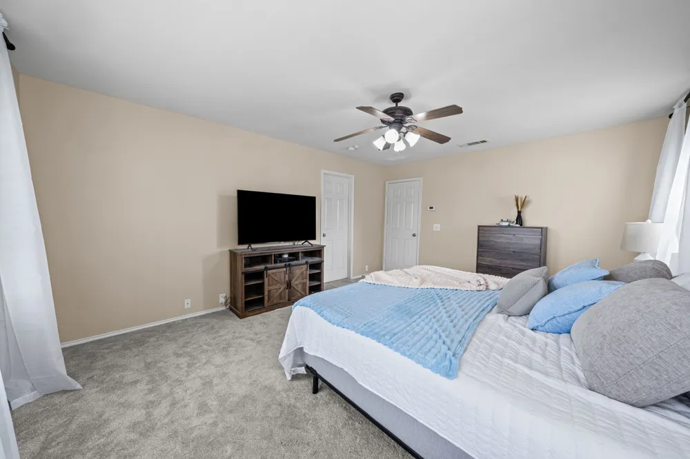 2204 Canterbury Park Drive Grand Prairie, TX 75050
